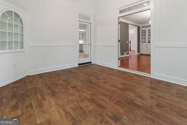 1593 Walkway Court SW, Lilburn, GA 30047
