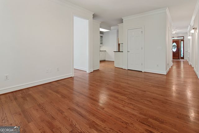 1593 Walkway Court SW, Lilburn, GA 30047