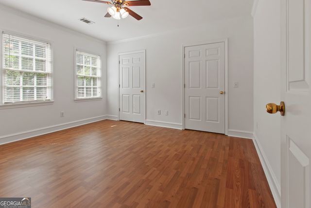 1593 Walkway Court SW, Lilburn, GA 30047