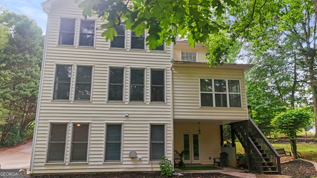 1593 Walkway Court SW, Lilburn, GA 30047