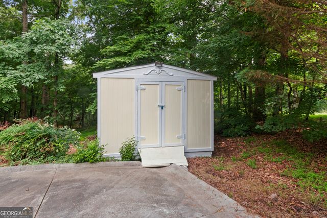 1593 Walkway Court SW, Lilburn, GA 30047