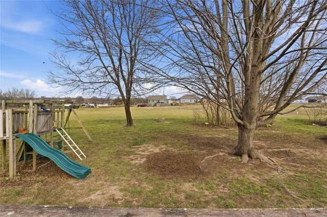 305 S Truman Road, Archie, MO 64725