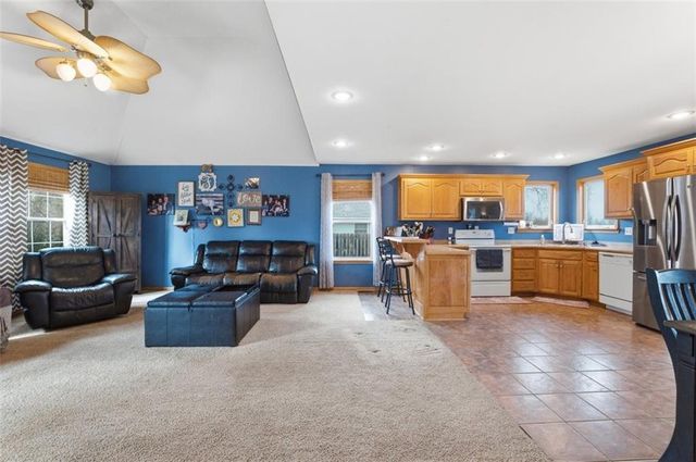 305 S Truman Road, Archie, MO 64725