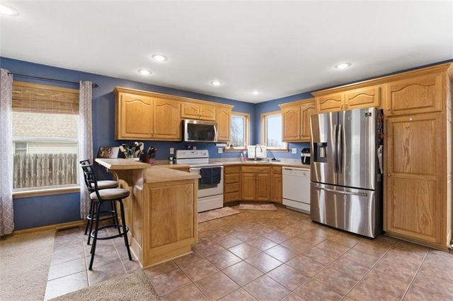 305 S Truman Road, Archie, MO 64725