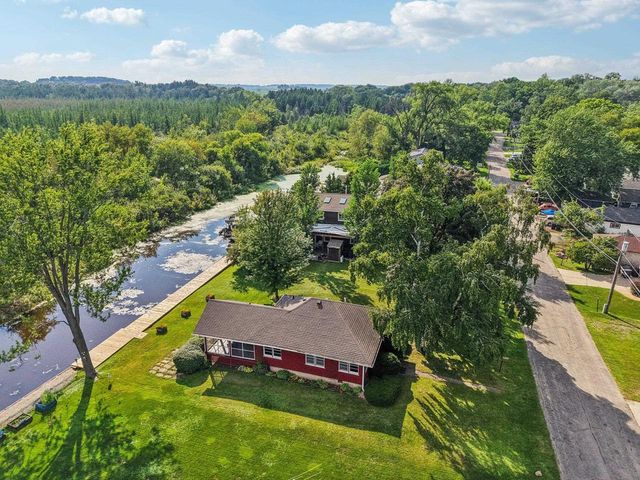 W8135 Elm Point Road, Lake Mills, WI 53551