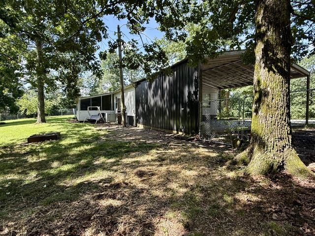 102 Backwoods Dr, Hohenwald, TN 38462