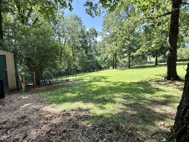 102 Backwoods Dr, Hohenwald, TN 38462