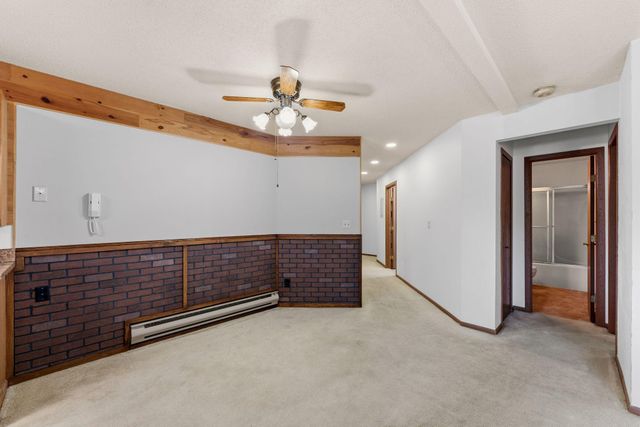 6601 Buckley Circle 105, Inver Grove Heights, MN 55076