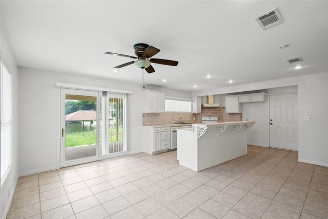 4102 Apache Trail Court, Granbury, TX 76048