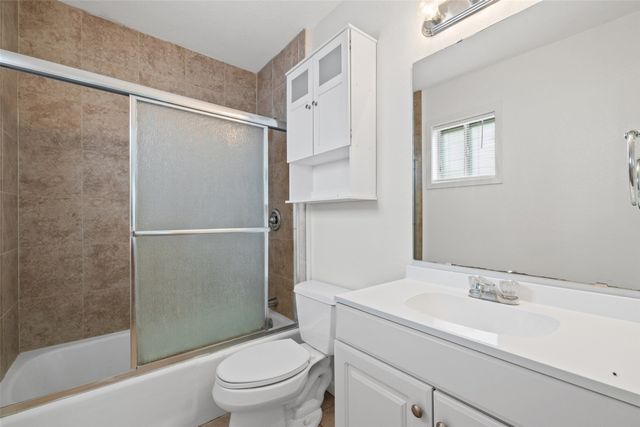 4102 Apache Trail Court, Granbury, TX 76048