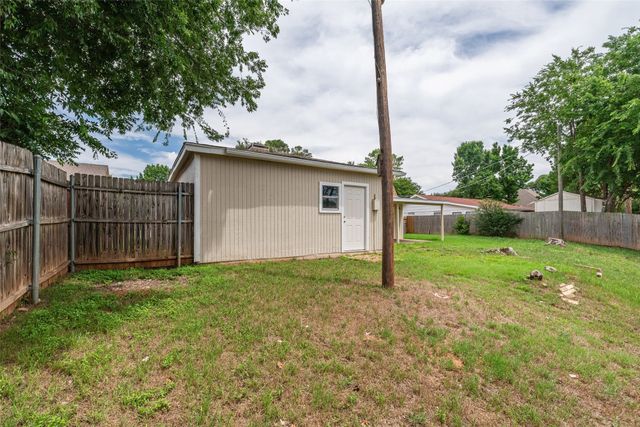 4102 Apache Trail Court, Granbury, TX 76048