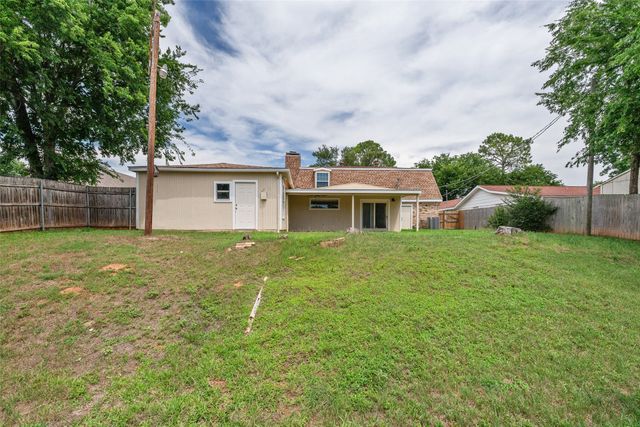 4102 Apache Trail Court, Granbury, TX 76048