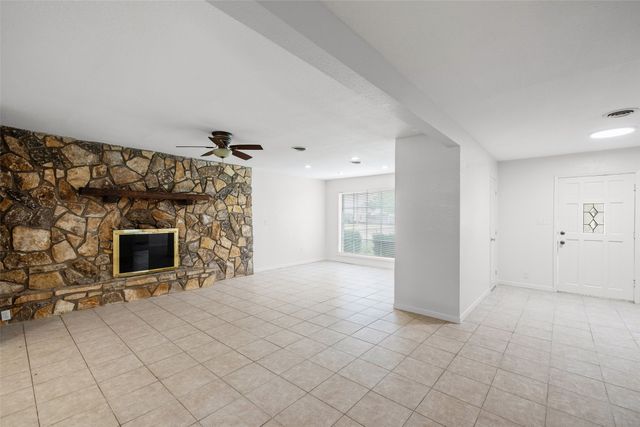 4102 Apache Trail Court, Granbury, TX 76048