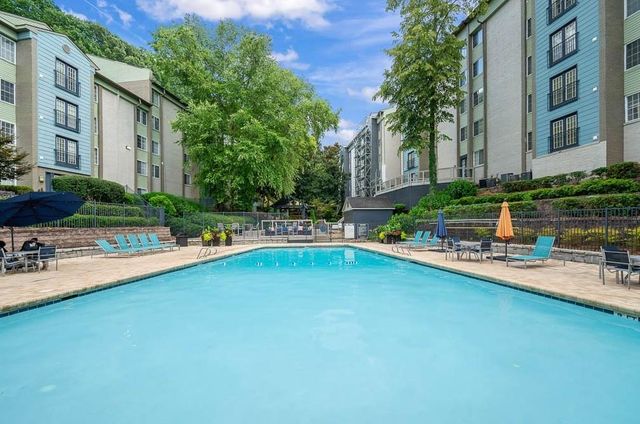 5555 Roswell Road NE 03, Sandy Springs, GA 30342