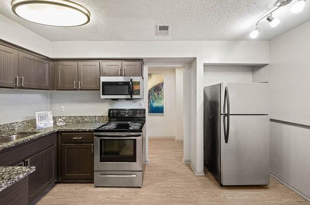 5555 Roswell Road NE 03, Sandy Springs, GA 30342