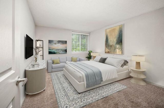 5555 Roswell Road NE 03, Sandy Springs, GA 30342
