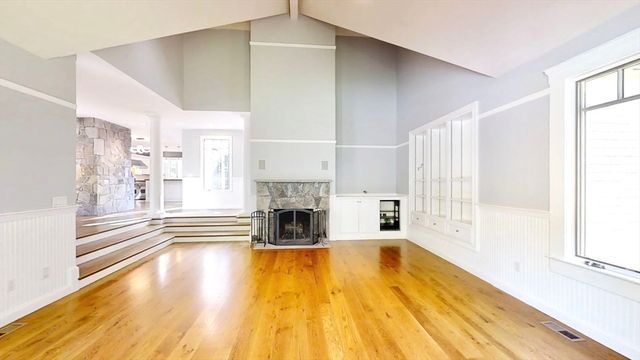 130 Summer St, Weston, MA 02493