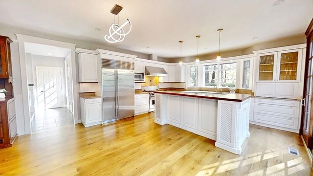130 Summer St, Weston, MA 02493