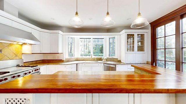 130 Summer St, Weston, MA 02493