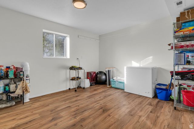 9968 S BLOSSOM DR, Sandy, UT 84092