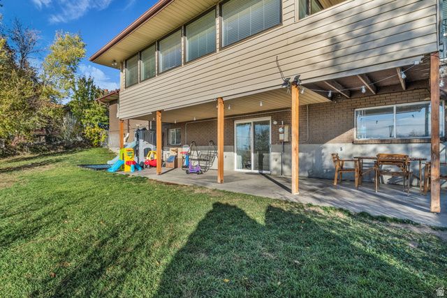 9968 S BLOSSOM DR, Sandy, UT 84092