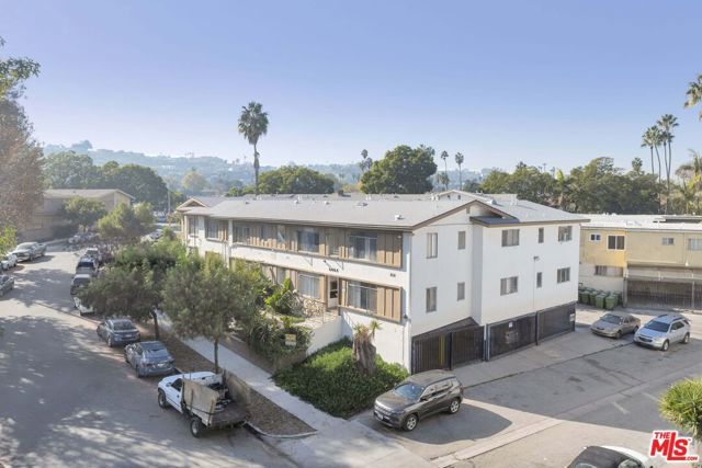 3867 Potomac Avenue, Los Angeles, CA 90008