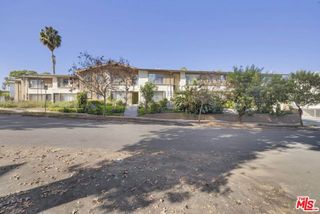 3867 Potomac Avenue, Los Angeles, CA 90008