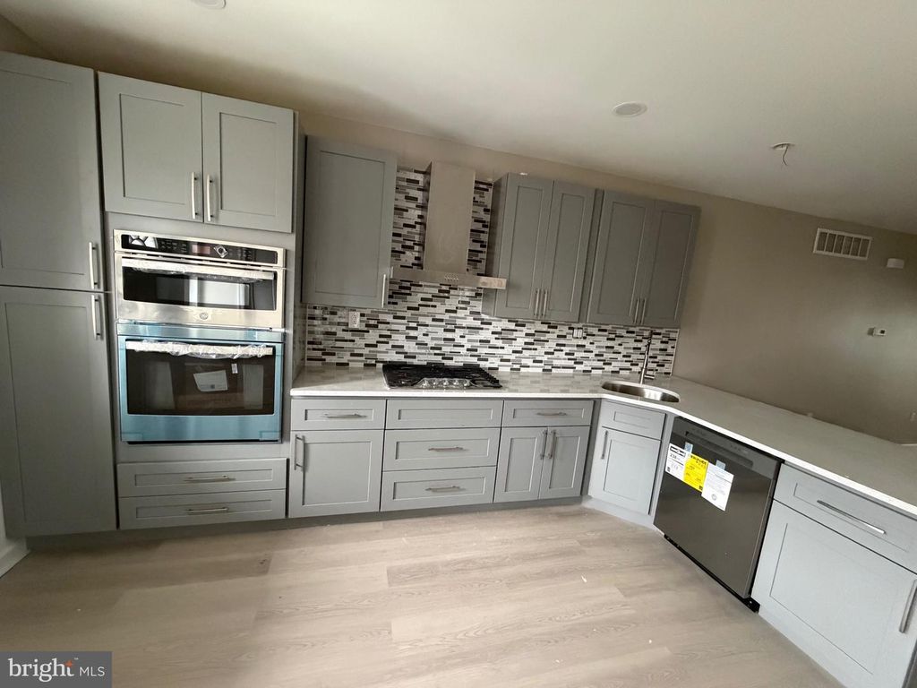 1959 GEORGIAN RD, Philadelphia, PA 19138