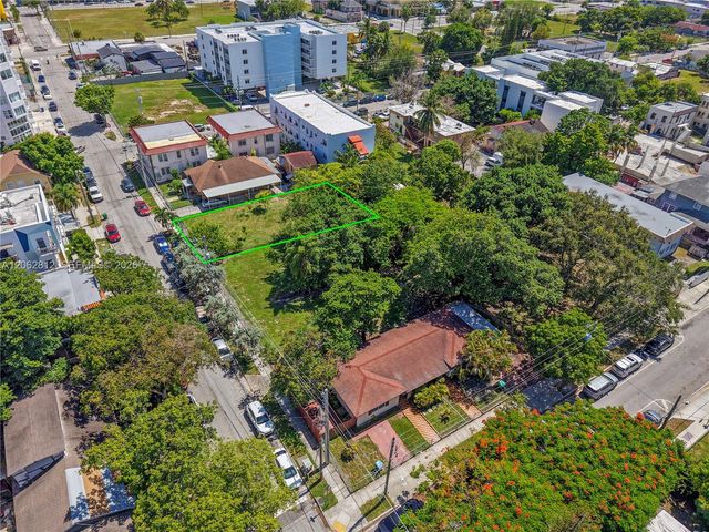 120 NW 7th Ave, Miami, FL 33128