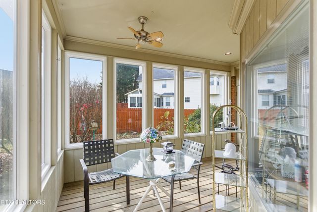 92 N Claymore Lane, Oak Ridge, TN 37830