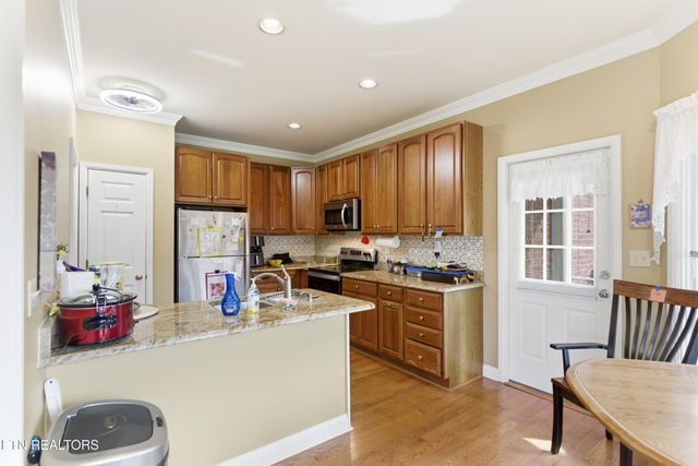 92 N Claymore Lane, Oak Ridge, TN 37830