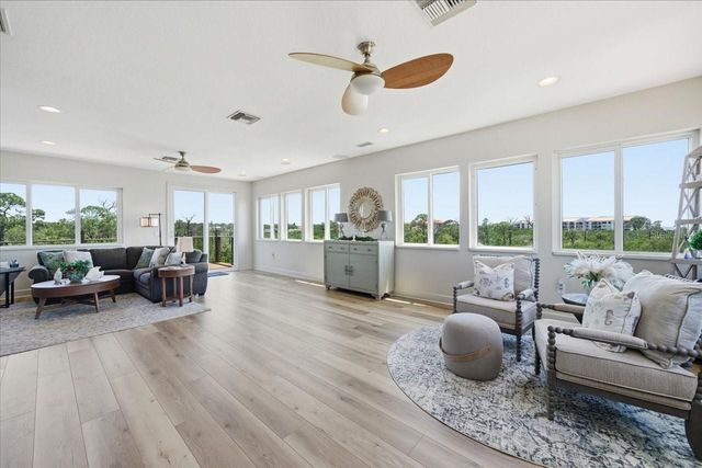 1130 S FLORIDA AVENUE, Tarpon Springs, FL 34689