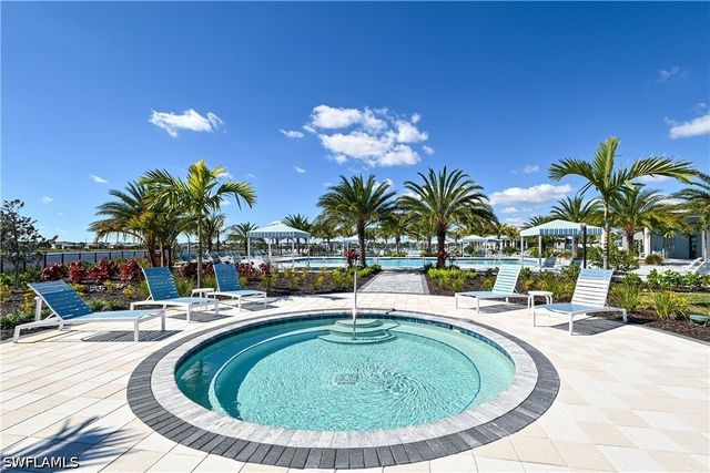 4691 SkySail DR, Naples, FL 34120