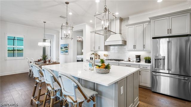 4691 SkySail DR, Naples, FL 34120