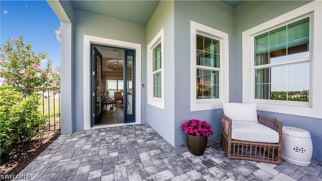 4691 SkySail DR, Naples, FL 34120