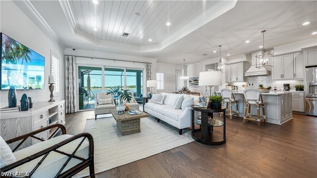 4691 SkySail DR, Naples, FL 34120