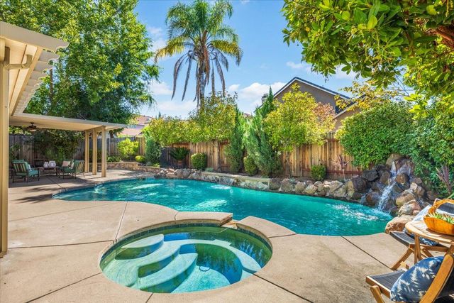 8952 Water Song Cir, Roseville, CA 95747