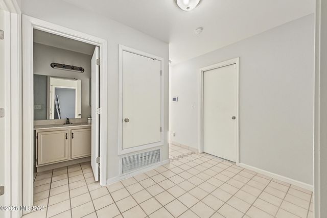 2983 W Country Ranch Drive, Tucson, AZ 85742
