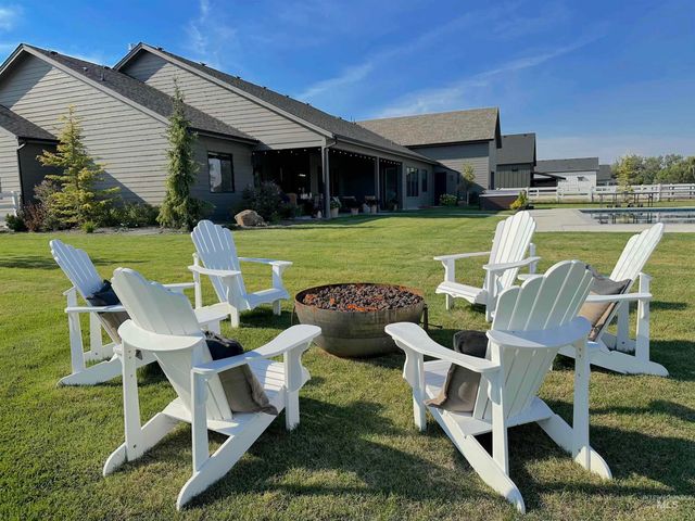 23910 Timber Hills Rd, Caldwell, ID 83607
