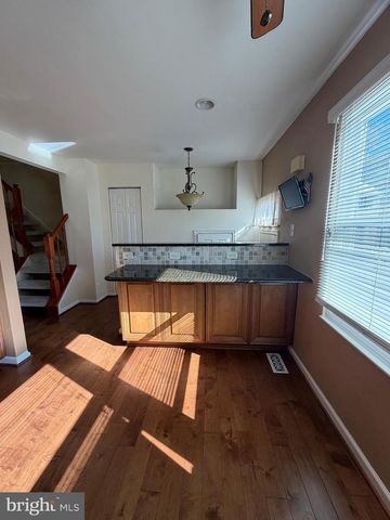 302 TWISTED STALK DR, Gaithersburg, MD 20878