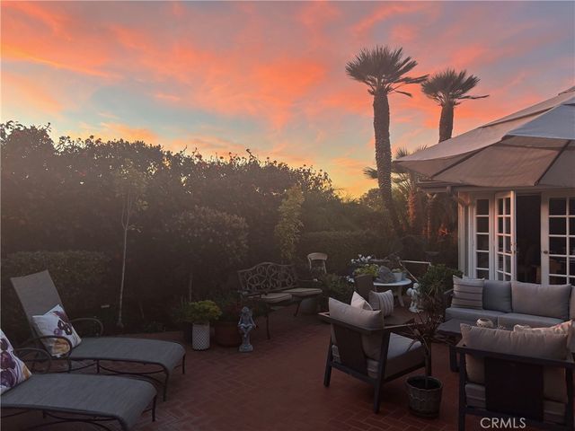 30 Jetty Drive, Corona Del Mar, CA 92625