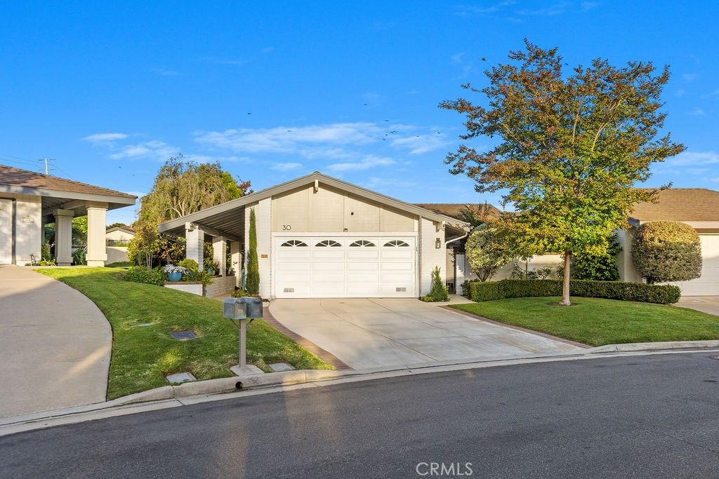 30 Jetty Drive, Corona Del Mar, CA 92625