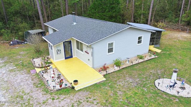 1203 Ocean Trail Court SW, Supply, NC 28462