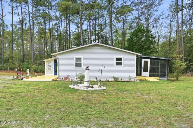 1203 Ocean Trail Court SW, Supply, NC 28462