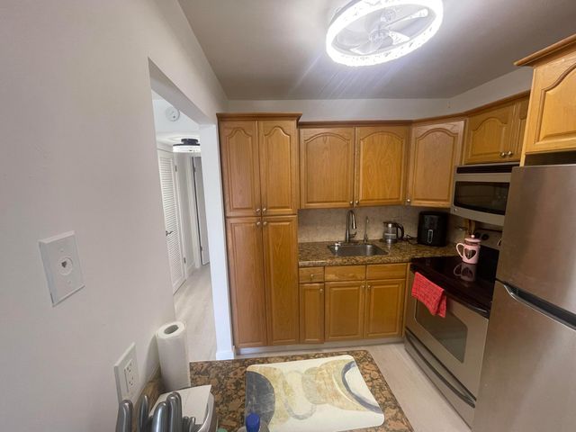 78 Harwood H, Deerfield Beach, FL 33442