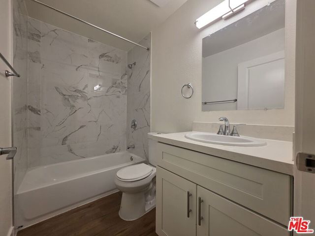 1260 Vin Scully Avenue A, Los Angeles, CA 90026