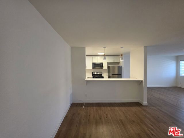 1260 Vin Scully Avenue A, Los Angeles, CA 90026