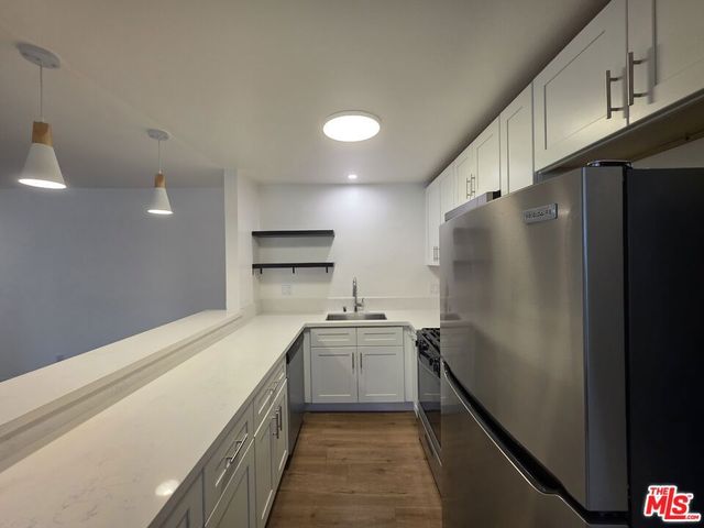 1260 Vin Scully Avenue A, Los Angeles, CA 90026