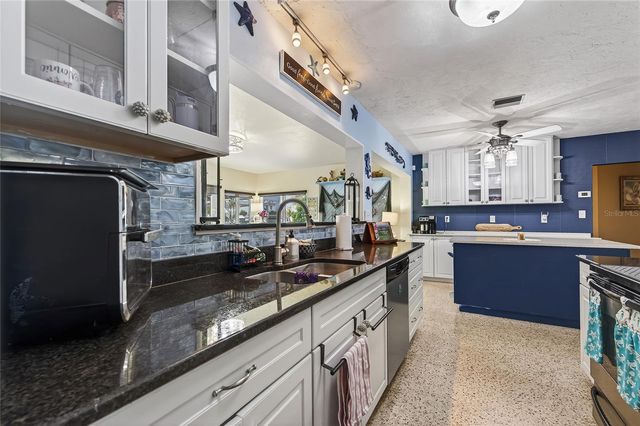 1660 LA GORCE DRIVE, Venice, FL 34293