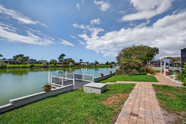 1660 LA GORCE DRIVE, Venice, FL 34293